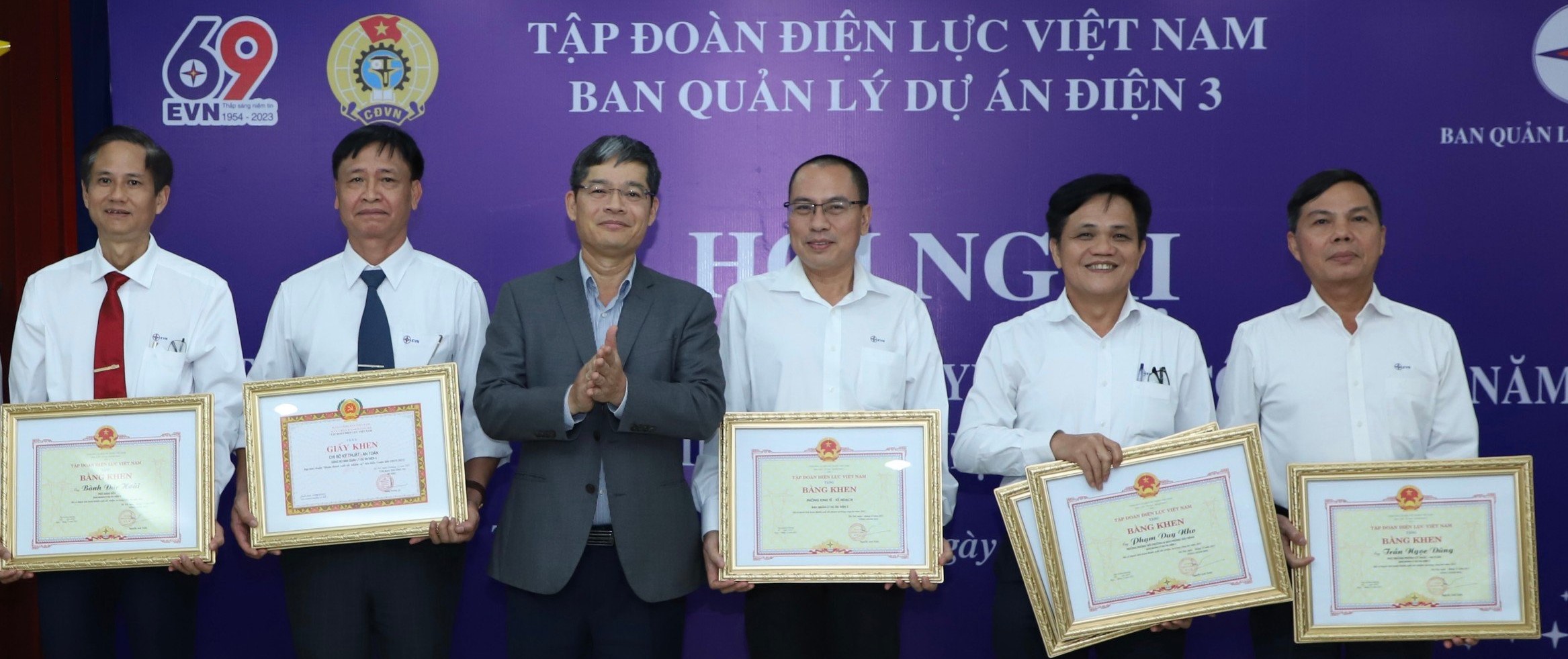 Hội nghị tổng kết công tác Đảng và Hội nghị tổng kết năm 2023, triển khai nhiệm vụ năm 2024 của Ban QLDA Điện 3